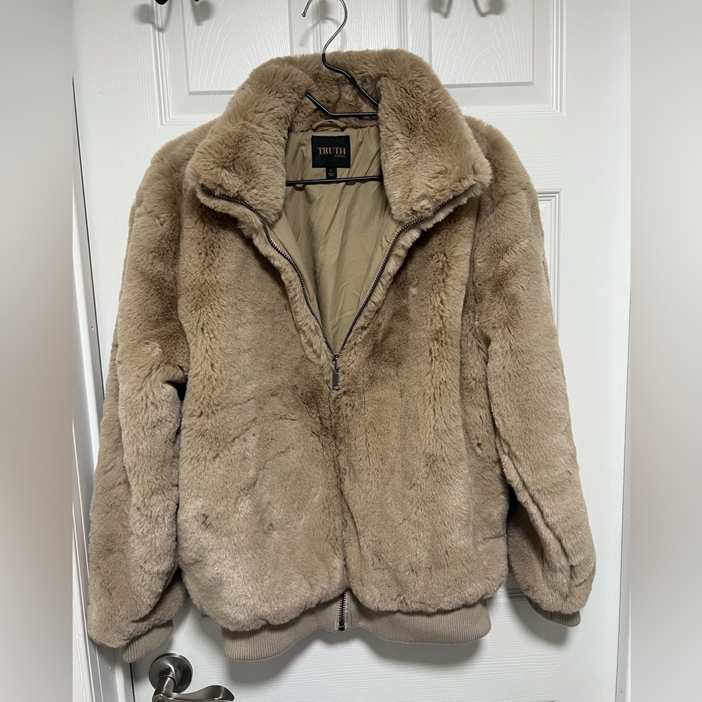 FINAL PRICE Truth by republic FAUX fur bomber style jacket